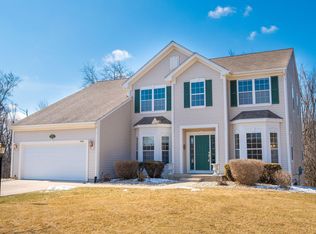 5439 W Preserve Ct, Franklin, WI 53132