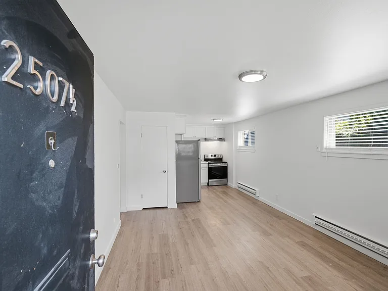 Loyal Heights Apartments — Photo 4