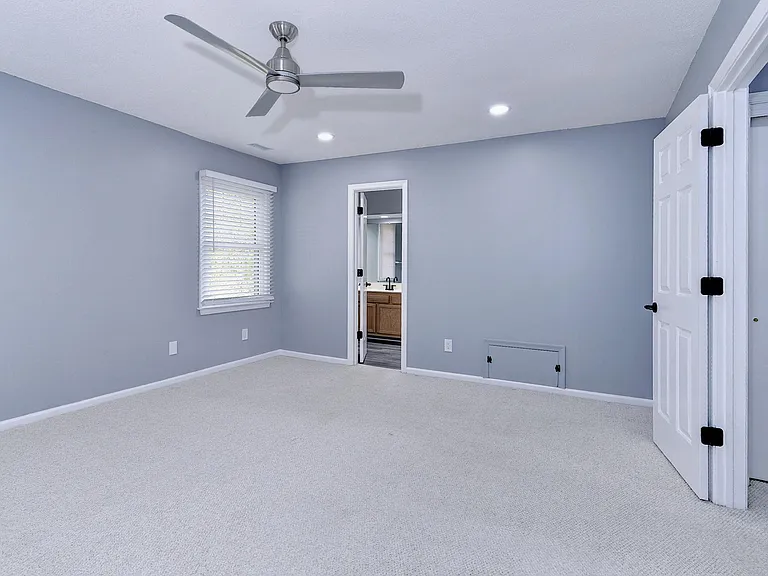 1596 Willow Cv — Photo 17