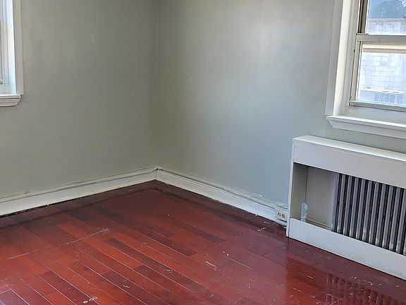 2nd image of 820 Washington Ave Floor 2