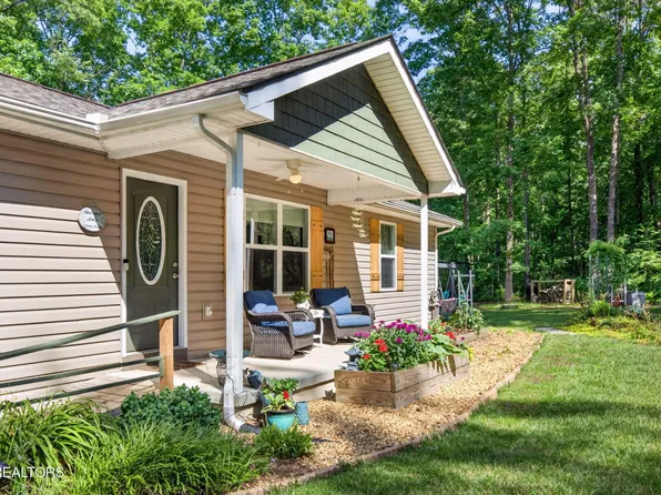 6610 Topez Dr, Crossville, TN 38572