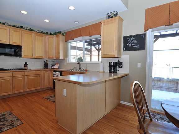 5th image of 2751 E 138th Pl