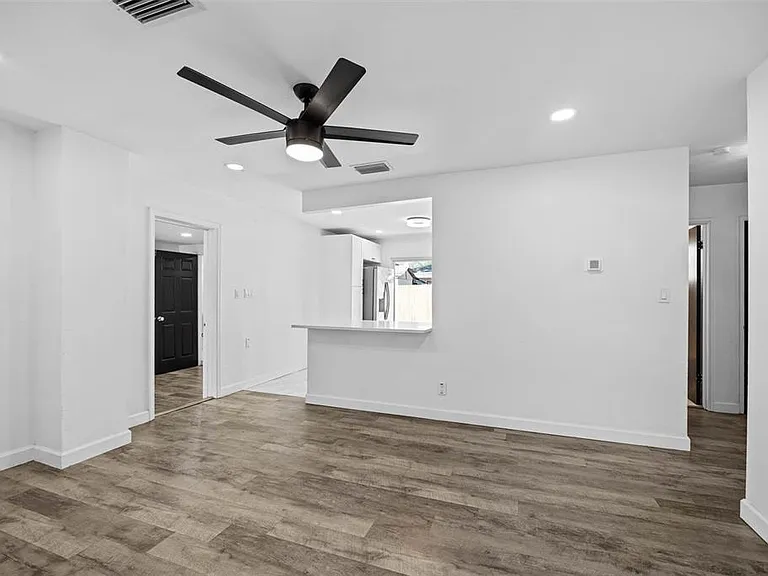 4427 W Oklahoma Ave — Photo 9