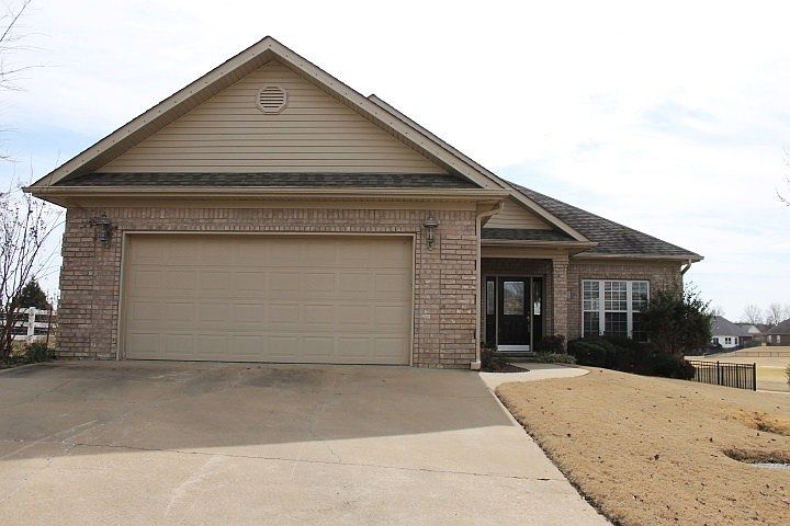 2nd image of 3401 Old Dornick Dr