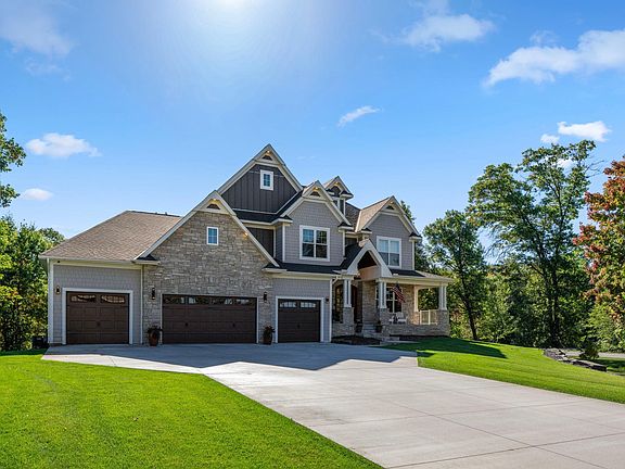 3rd image of 4624 141st Ln NE