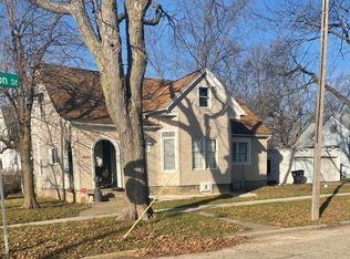 301 W Chestnut St, Bloomington, IL 61701