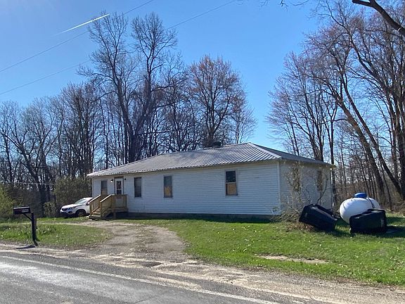 2nd image of 996 E Sager Rd