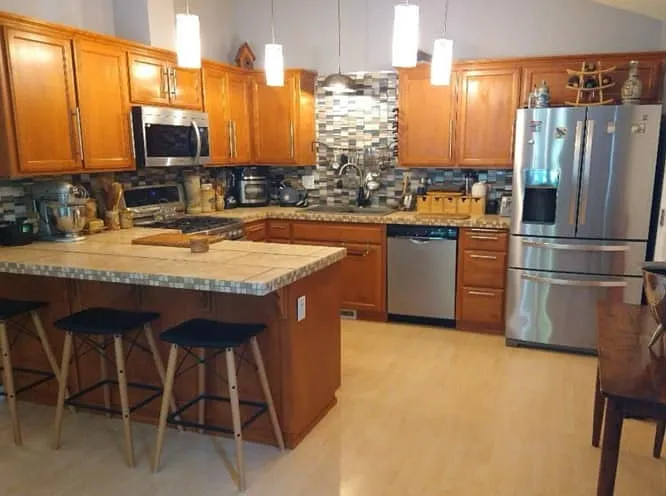 3 bed, 1157 sqft, $990 — Photo 2
