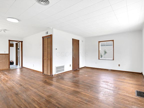 4th image of 99 Florence Ave