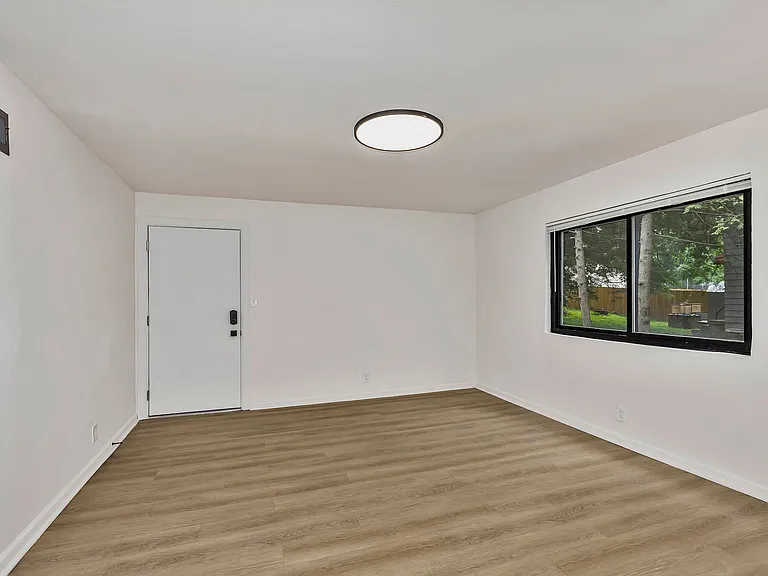 2535 Lysle Ln #2A — Photo 4