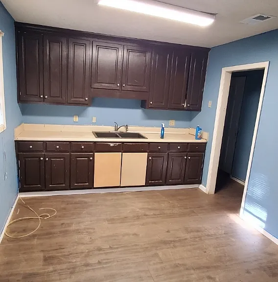 1207 Mobile Ave — Photo 6