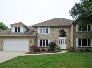 321 Prairie Knoll Dr, Naperville, IL 60565