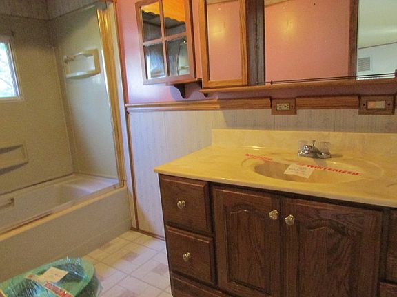 3rd image of 26961 N Elm St