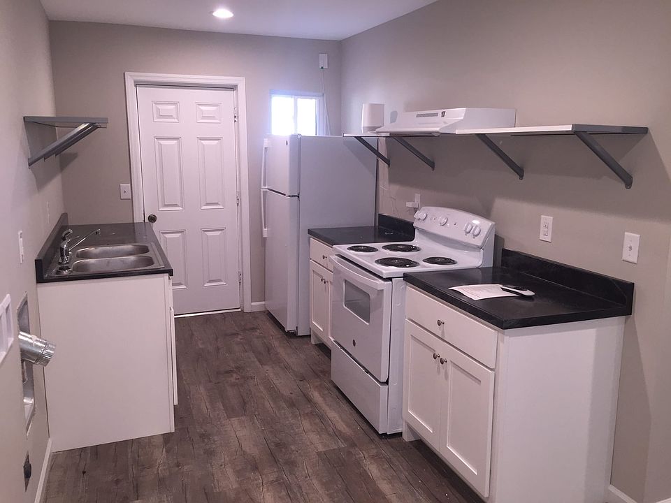 1st image of 205 Stone St NW #2