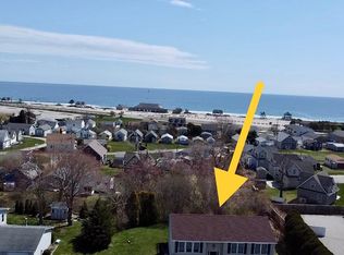 43 Glendale Rd, Narragansett, RI 02882