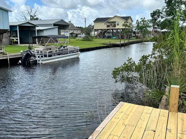 11048 Arizona St, Bay Saint Louis, MS 39520