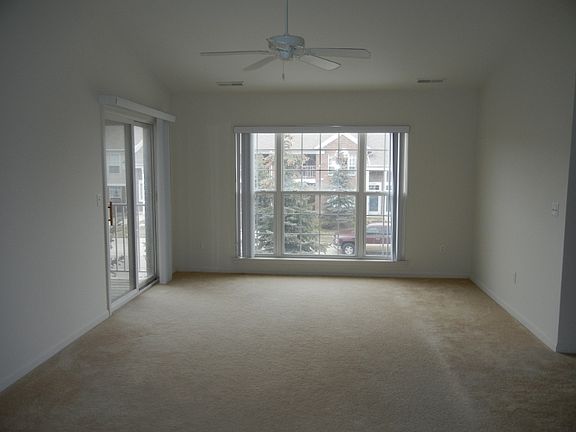 5th image of 16803 Dover Dr