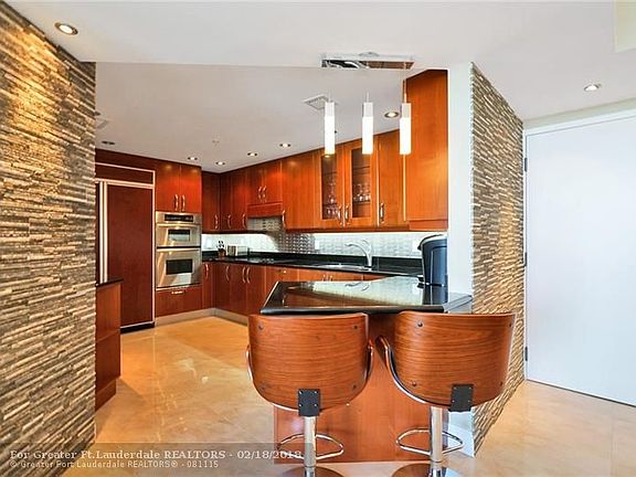 3rd image of 19400 Turnberry Way APT 1522