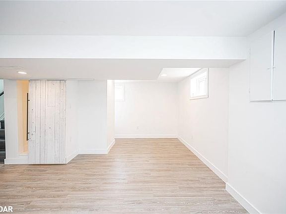 5th image of 163 Gunn St #Basement