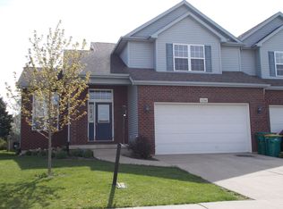 1136 Penny Ln, Sycamore, IL 60178