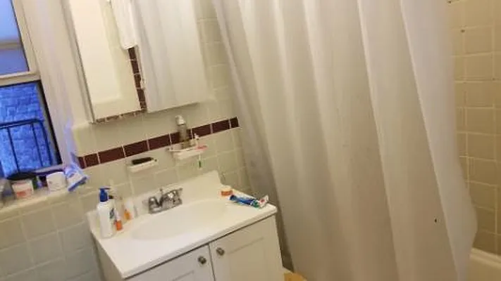 Rented by Strictly Realty Inc | media 33