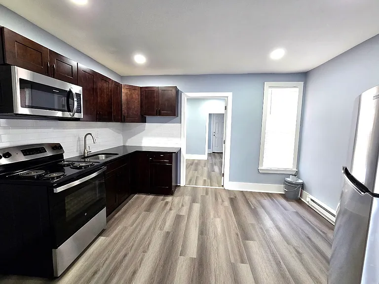 6542 Regent St — Photo 8