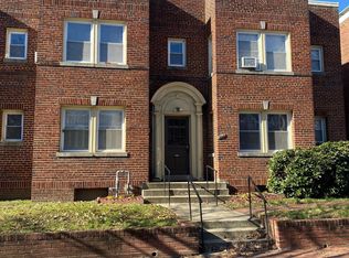 904 5th St NE, Washington, DC 20002