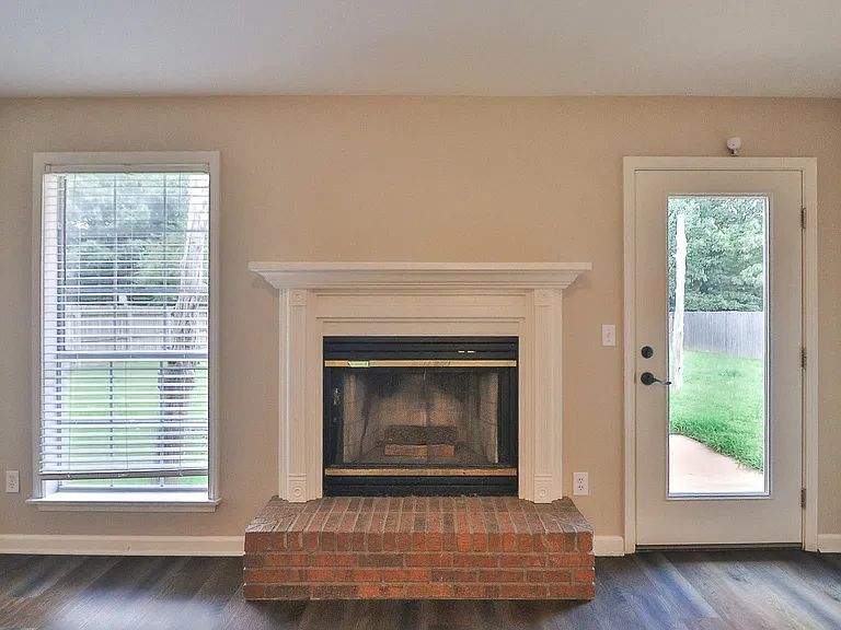 1914 Sandbrook Dr — Photo 16