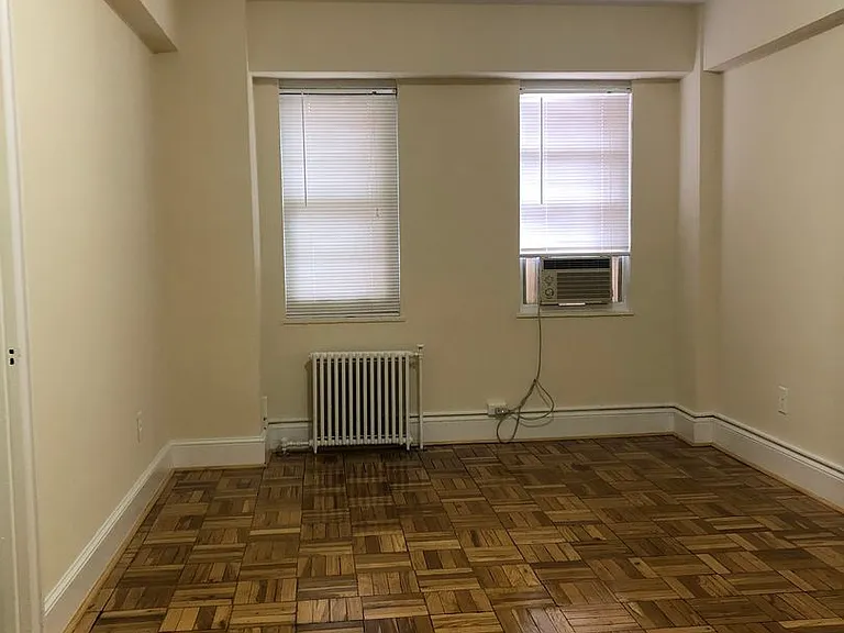 Q Street Apartments — Photo 18