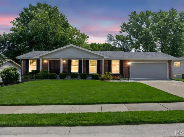 3014 Blanchette Dr, Saint Charles, MO 63301