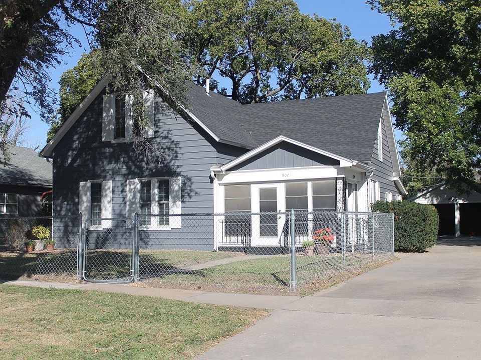 1st image of 608 W 12th Ave