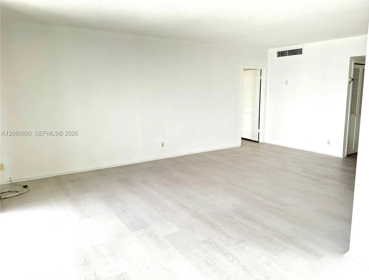 King Cole Condo — Photo 2