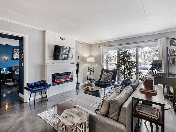 4th image of 3N550 Crown Rd APT 1