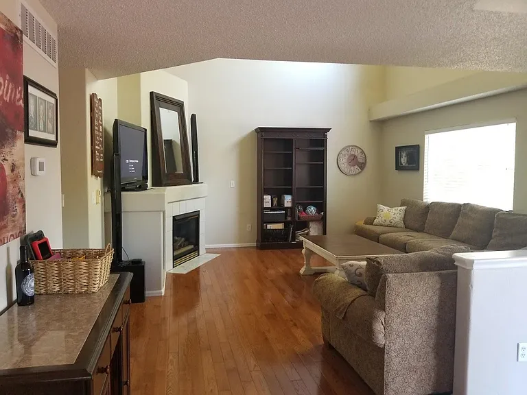 1404 Lombardi St — Photo 6