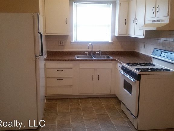 3rd image of 11531 E Lexington Ave APT B