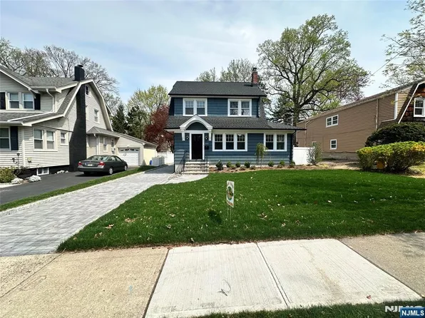 153 W Forest Ave, Teaneck, NJ 07666