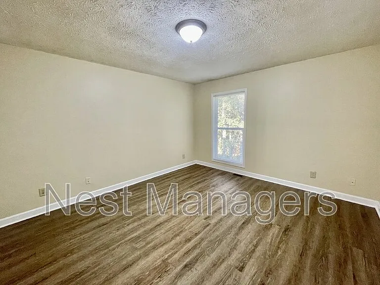 5852 Aftonshire Dr — Photo 4