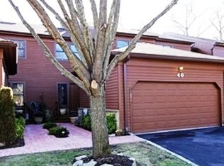 40 Hunt Dr, Jericho, NY