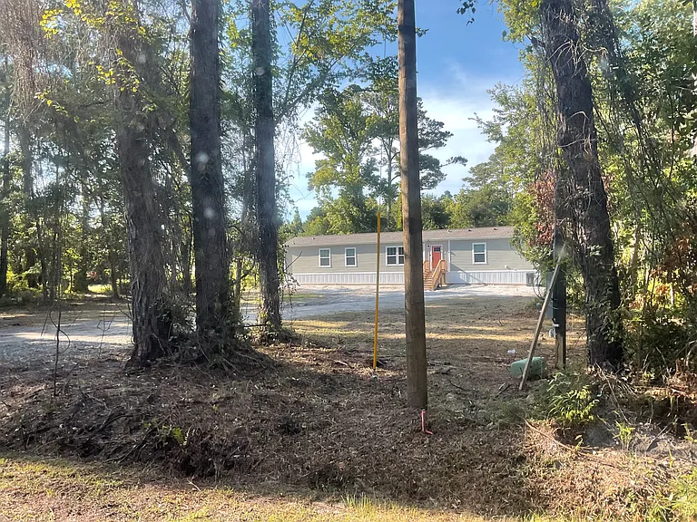 801 Lola Rd — Photo 2