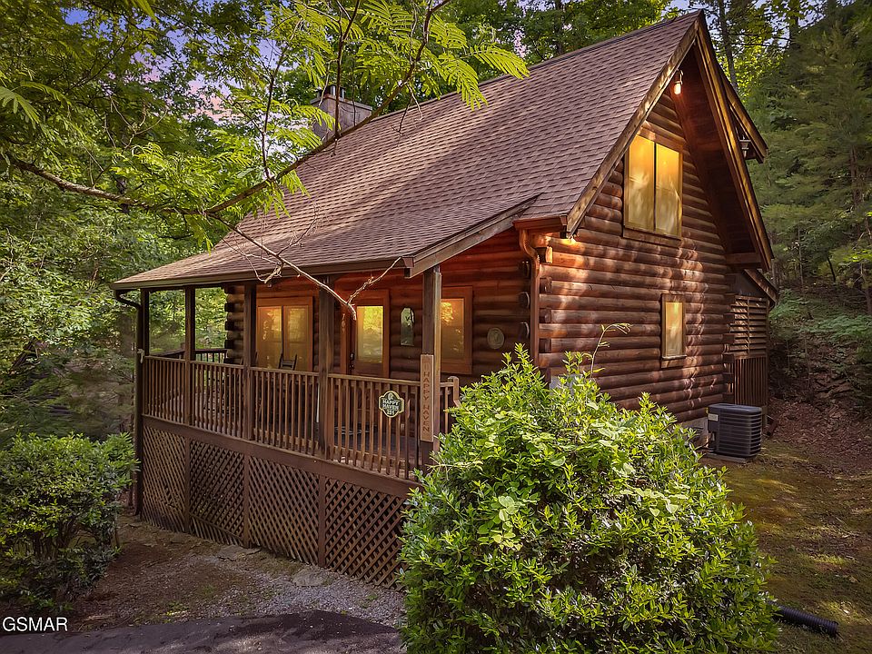 1st image of 709 Gray Hawk Way