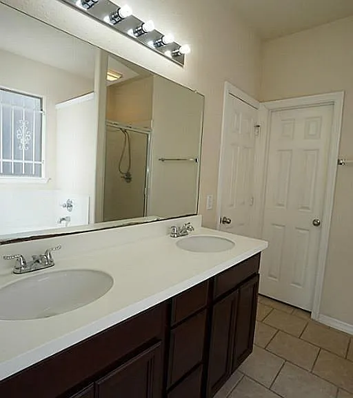 4022 Regal Stone Ln — Photo 22