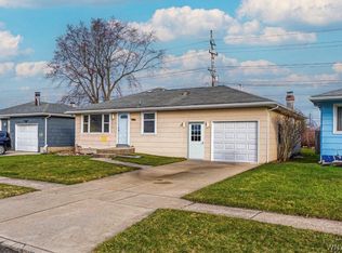 82 Surfside Pkwy, Cheektowaga, NY 14225