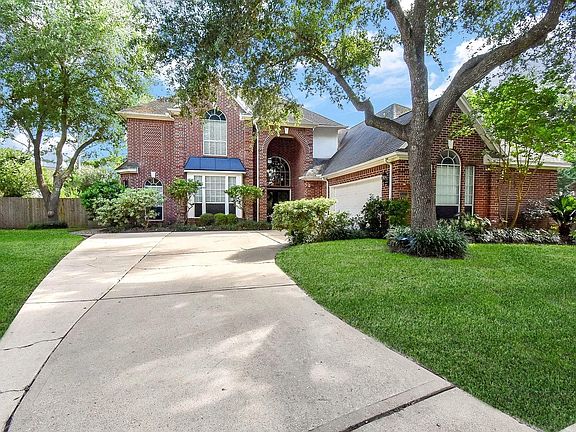 2nd image of 22211 Winding Lake Ct