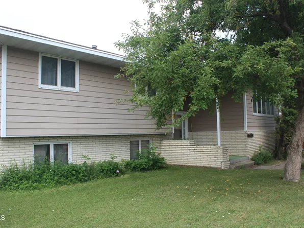 201 4th Ave SE, Medina, ND 58467