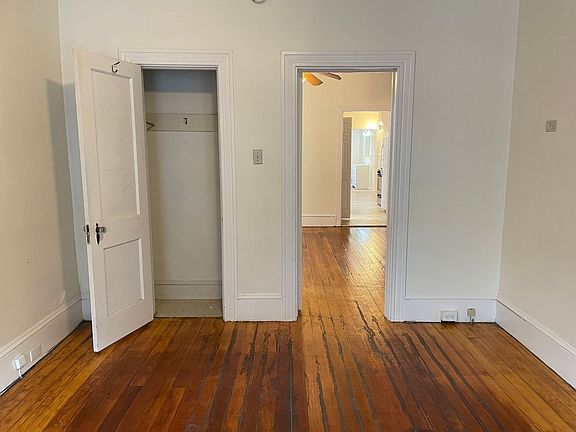 3rd image of 141 N Plum St #1B-1BA-688SQFT