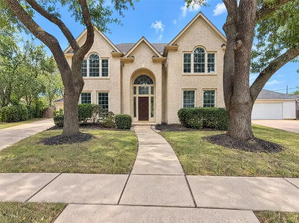 3407 Woodbine Pl, Pearland, TX 77584
