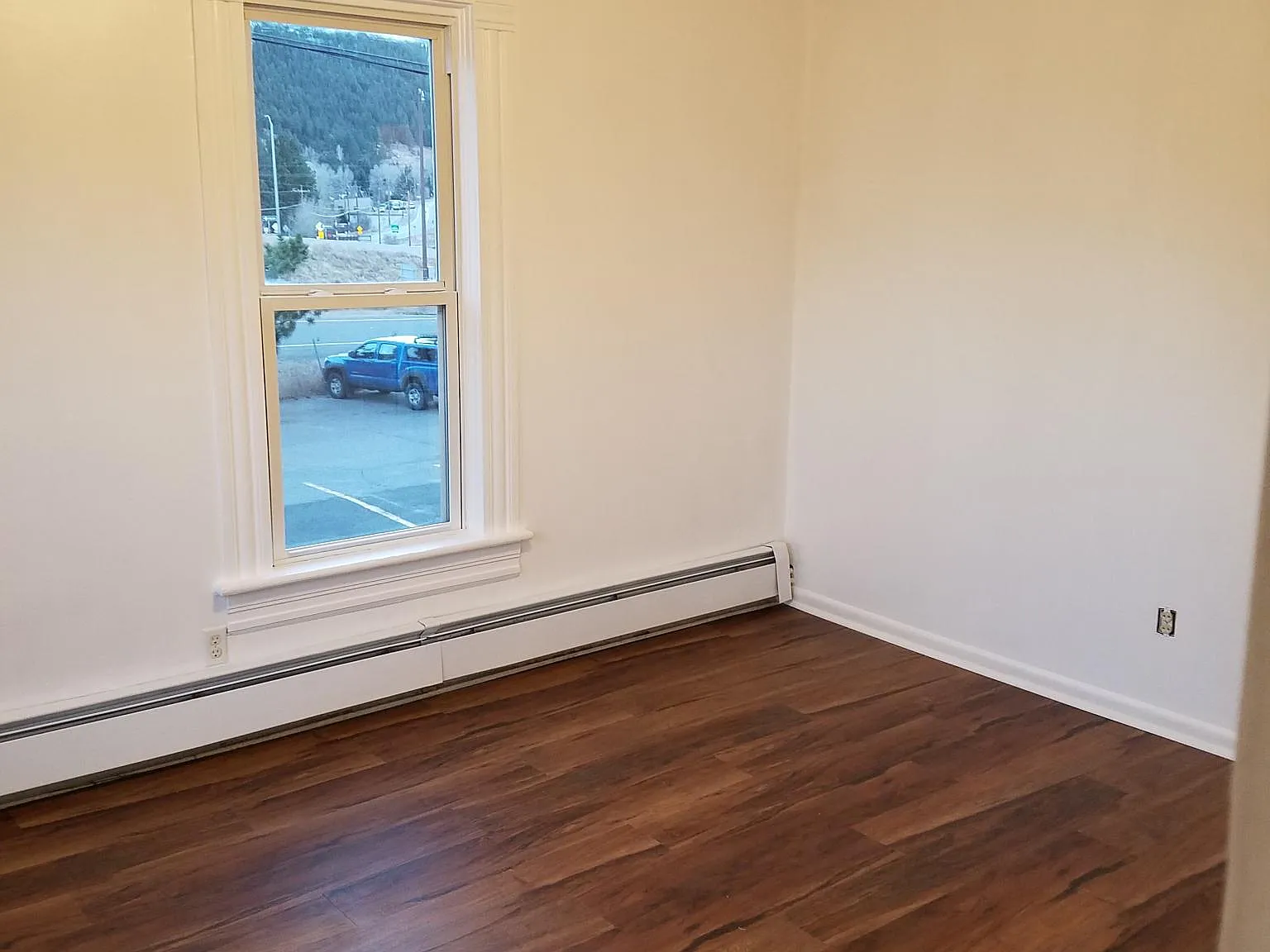 2 bed, 1.5 bath, 1000 sqft, $2,326 — Photo 2