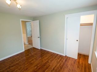 81 Hillside St, Yarmouth, ME 04096