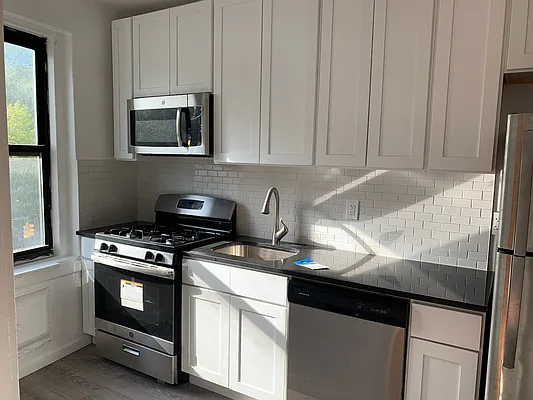 Rented by Crosstown Apartments NYC | media 12