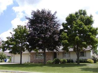 2117 Nellie Ln, Green Bay, WI 54311